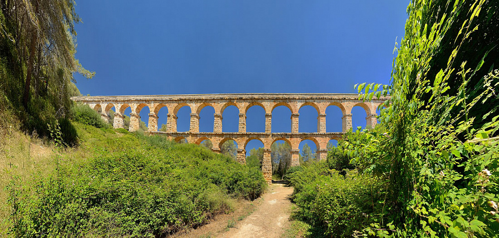 Дьявол носит воду. Почему акведук в Таррагоне называют Чертовым мостом