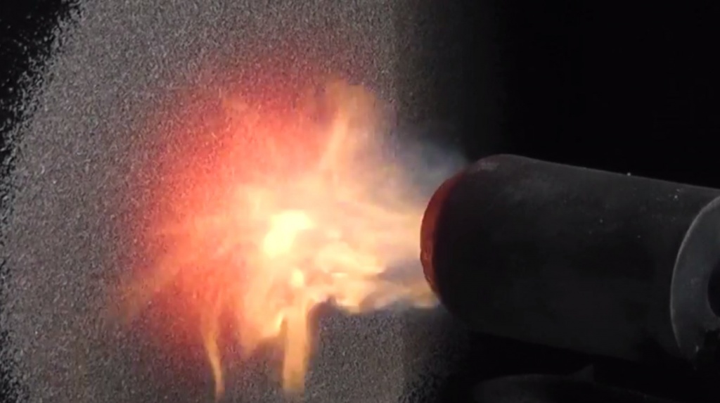 Ученые повысили прочность огнеупорного бетона с помощью нановолокон